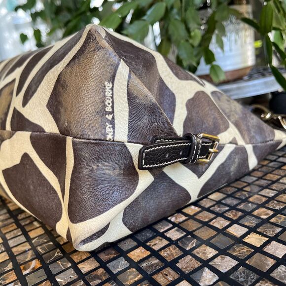 Dooney & Bourke Giraffe Print Serengeti Leather Hobo Bag Matching Wallet(s) Lg - Picture 10 of 12